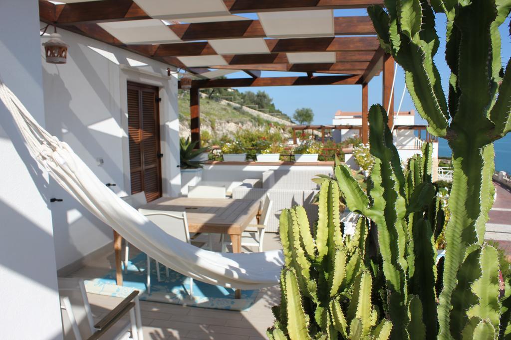Holiday Lodge Al Porto Mattinata Ngoại thất bức ảnh