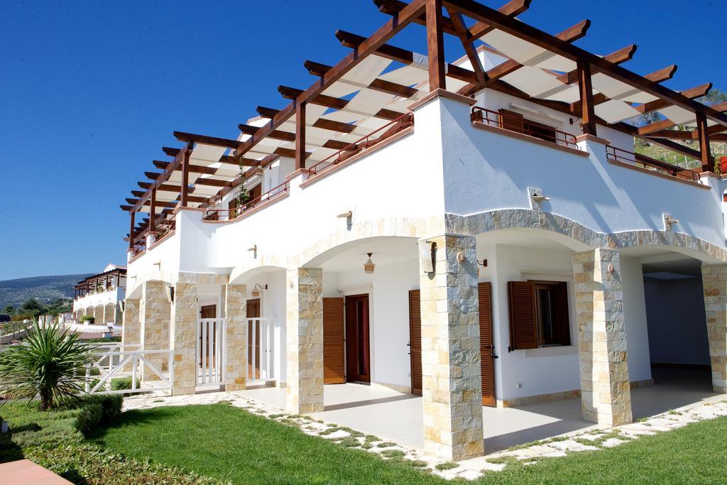 Holiday Lodge Al Porto Mattinata Phòng bức ảnh