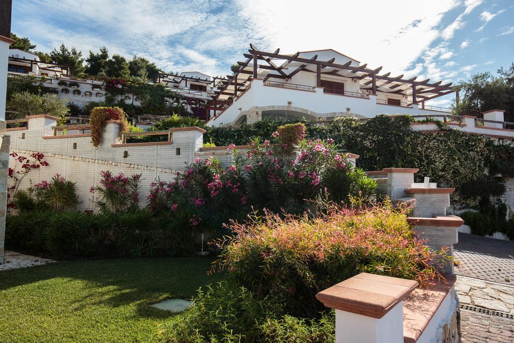 Holiday Lodge Al Porto Mattinata Ngoại thất bức ảnh