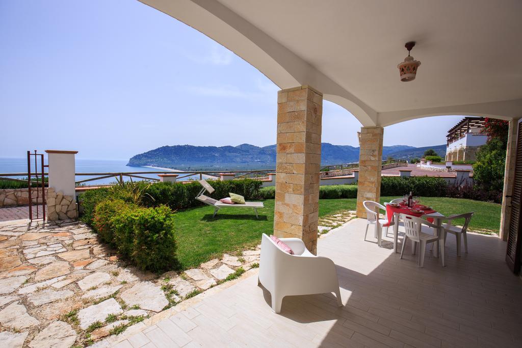Holiday Lodge Al Porto Mattinata Ngoại thất bức ảnh