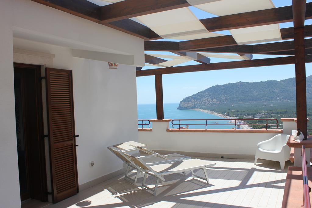 Holiday Lodge Al Porto Mattinata Ngoại thất bức ảnh